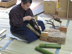水うちわの竹骨作り１